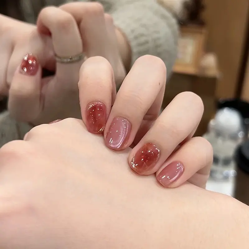Autumn Winter Gradient Red-Brown Wearable Nails, Short Cat-Eye Style