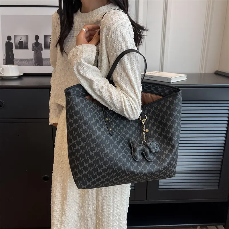 Women's 2026 Large Capacity Tote Bag with Single Shoulder Strap