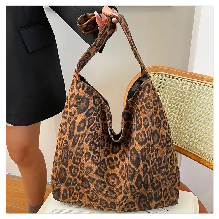 Suede-Look Women's Bag Large Capacity Leopard Print Retro Single Shoulder Bag