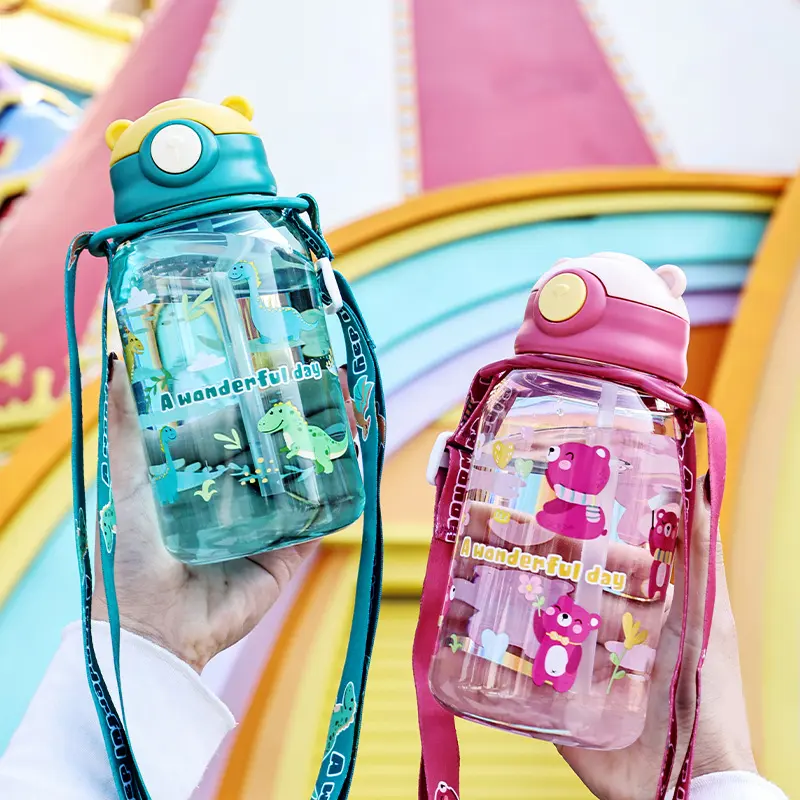 Douyin grenzüberschreitender Kinderbecher Amazon Cartoon-Bär Trinkflasche mit Griff Grundschüler Trinktasse mit Mundöffnung Kunststoff-Geschenkbecher