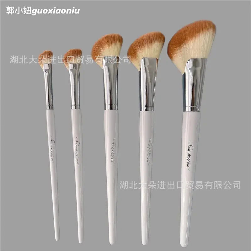 Guo Xiaoniu Makeup Brush Set, Contour, Blush and Fan Powder Brush