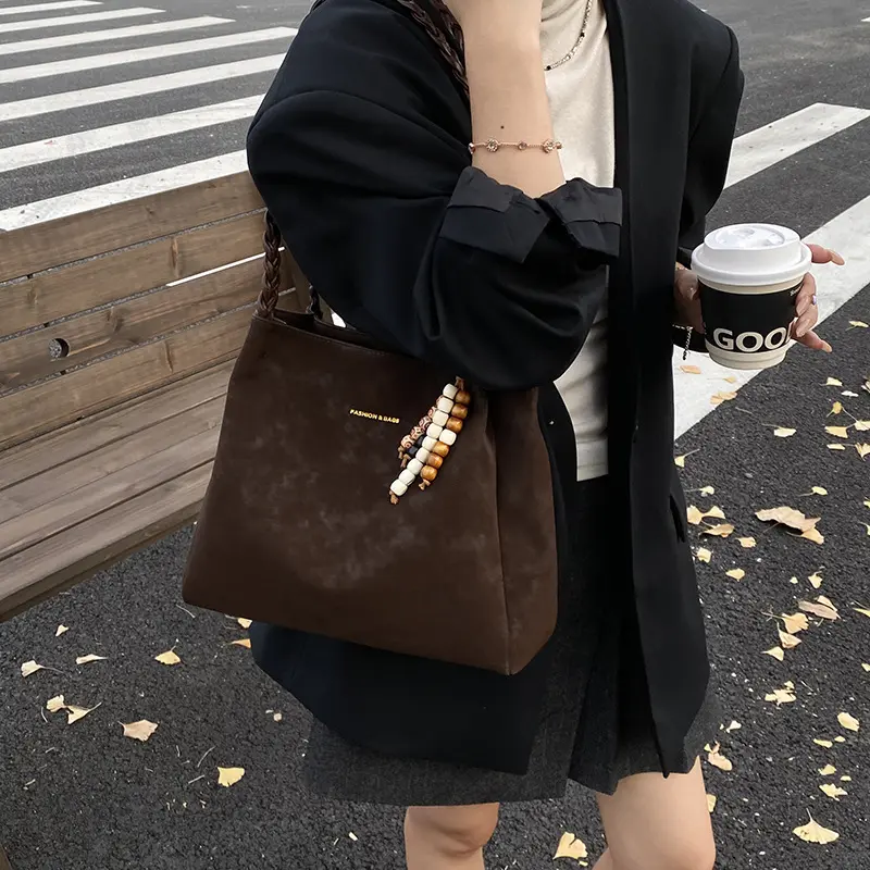 Große Retro-Damenschultertasche
