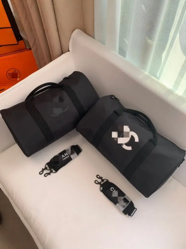 Fitness bag nylon waterproof widened shoulder straps