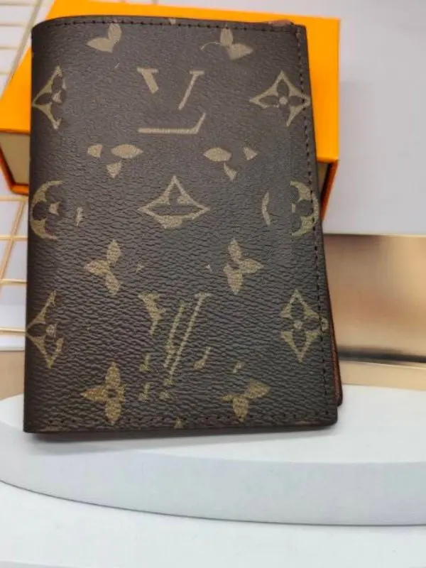 Reisepass-Etui Leder Design moderner Stil