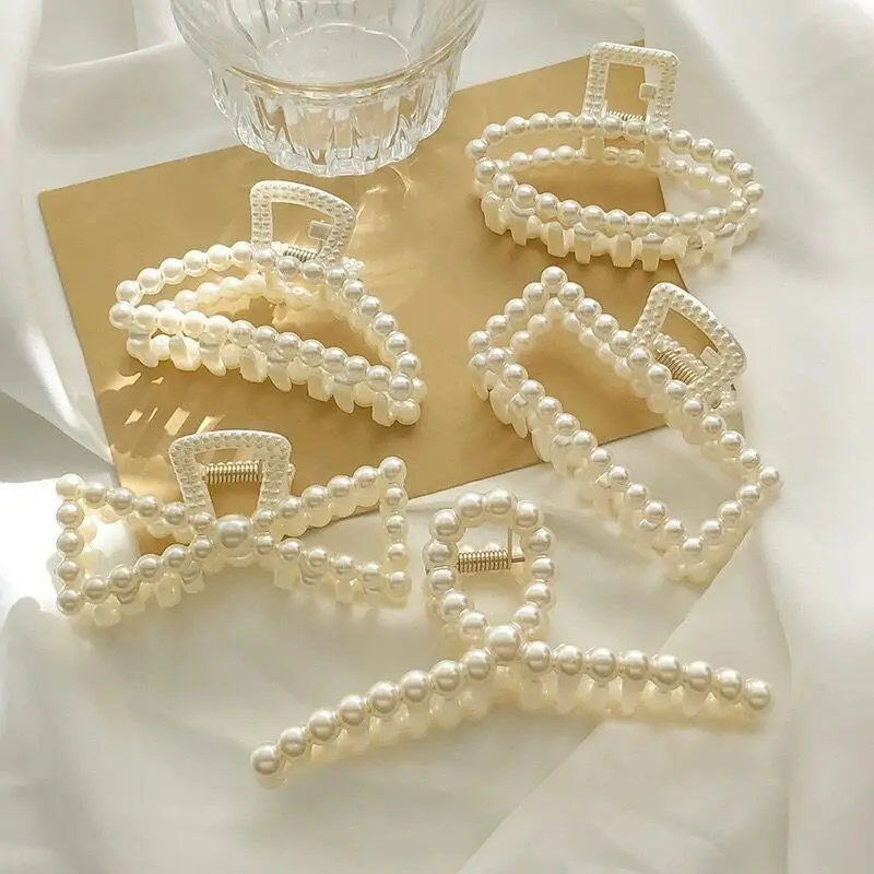 Popular style hair claw clip imitation pearl hair claw shark clip hair claw women's premium large hair claw hollow plastic hair claw