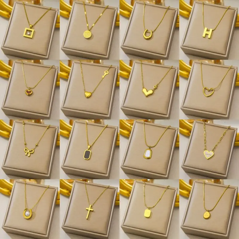 Elegant Titanium Steel Necklace Light Luxury Collarbone Chain
