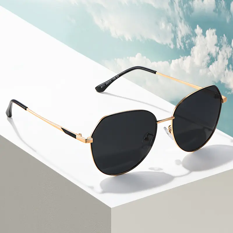 Polarized Large Frame Women's Driving Sunglasses, Model 8111