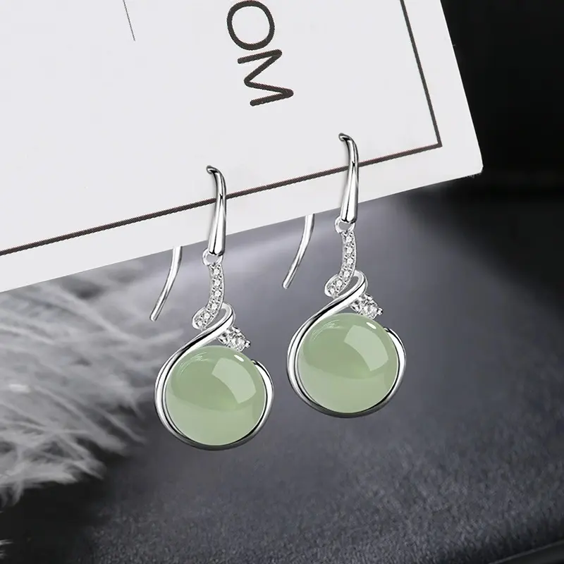 Klassische Jade-Ohrringe, chinesischer eleganter Stil
