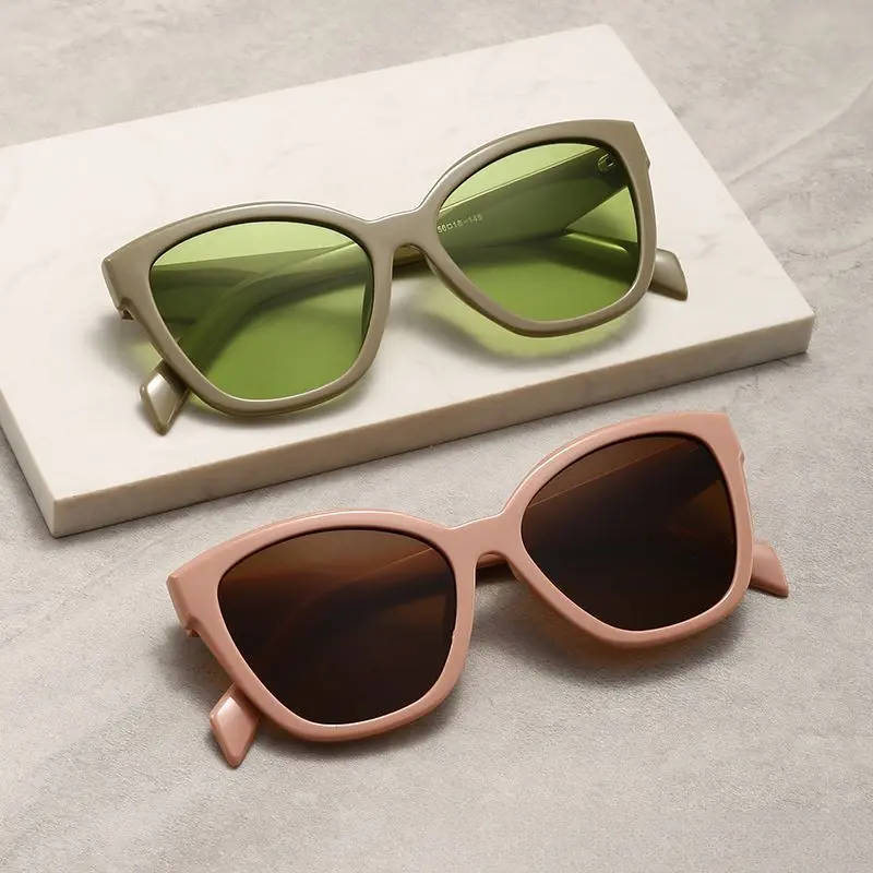 Minimalist Cat-Eye Sunglasses with UV Protection