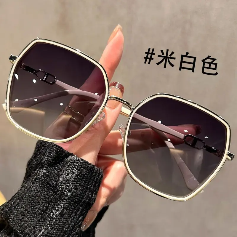 Große Damen-Sonnenbrille mit Glitzerdesign und UV-Schutz