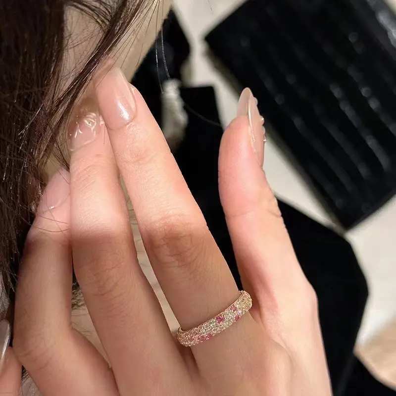 Farbige Diamantreihring Dopamin-Stil rosa