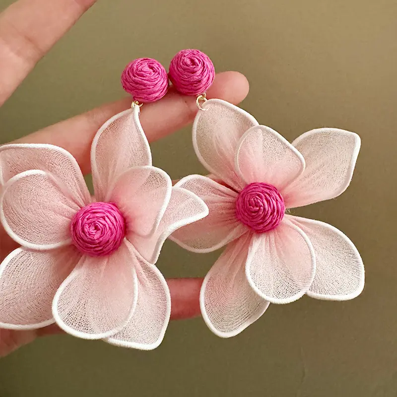 Rosa Blüten-Ohrringe mit Strandurlaubs-Flair