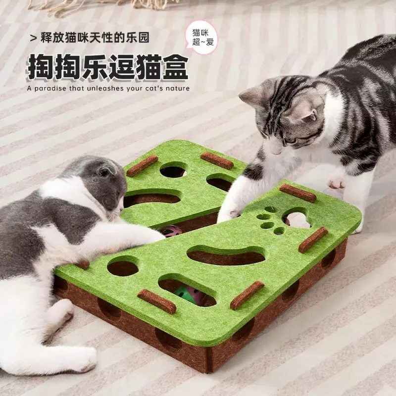 Kedi oyuncağı, labirent delikli keçe kutu ve çanlı top, kendi kendine oynama