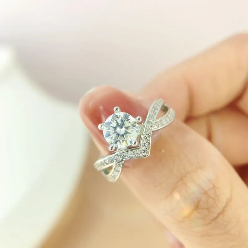 S925 Sterling Silver Moissanite Crossed Crown Ring, 1 Carat D Color VVS, Platinum-Plated