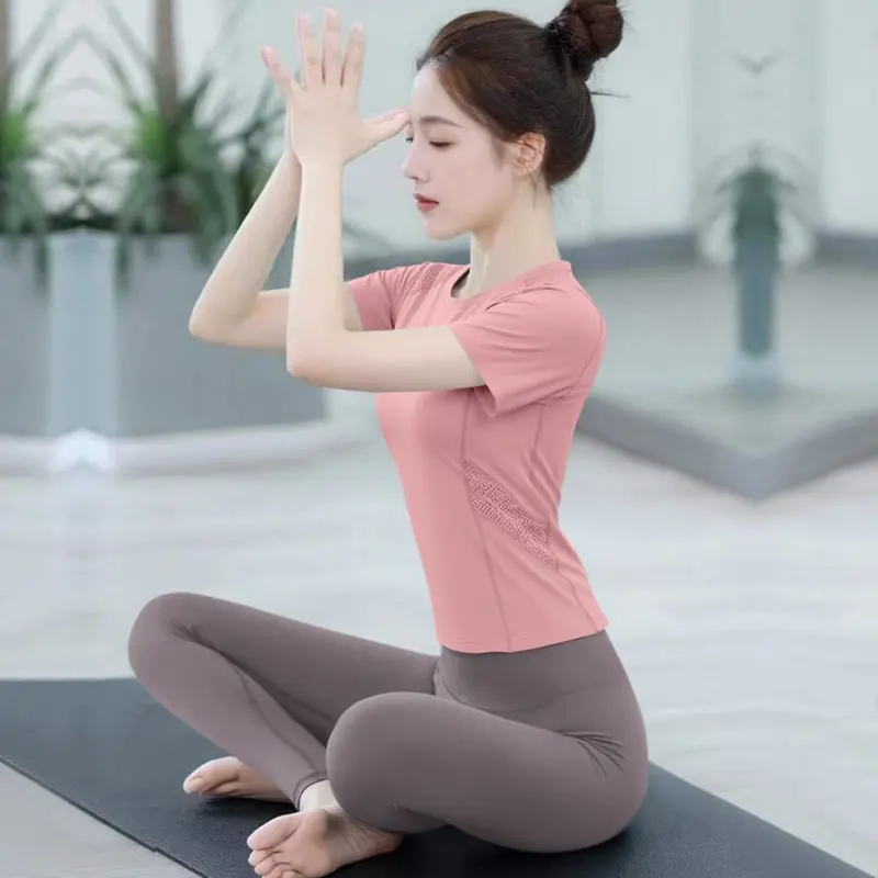 Women's yoga set, mesh fabric, quick-dry, breathable, short sleeve