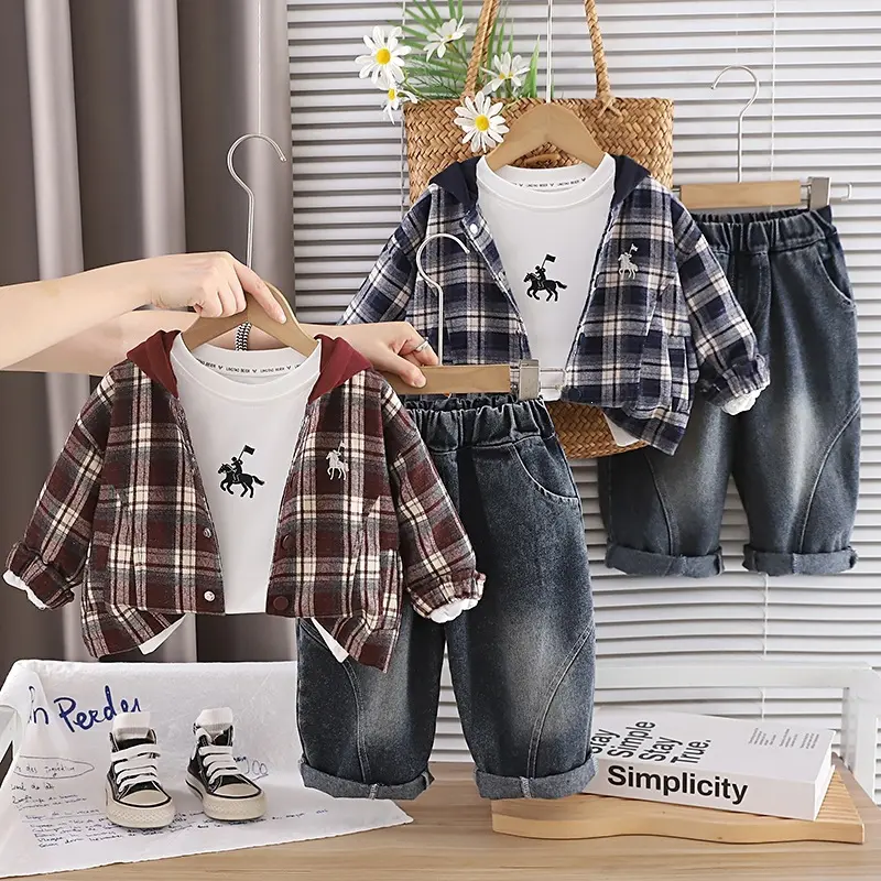 Jungen-Set: Kapuzenjacke, Karohose, Strickjacke, 3-teilig