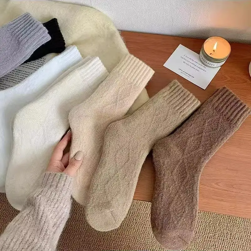 Kadın Kışlık Peluş Çorap, Kalın Termal Orta Boy