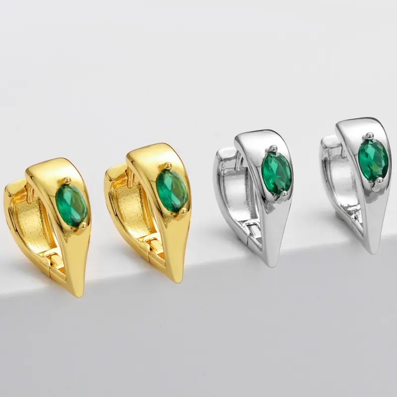 Emerald Zircon Heart-Shaped Earrings for Women, Minimalist Fashion Ear Studs