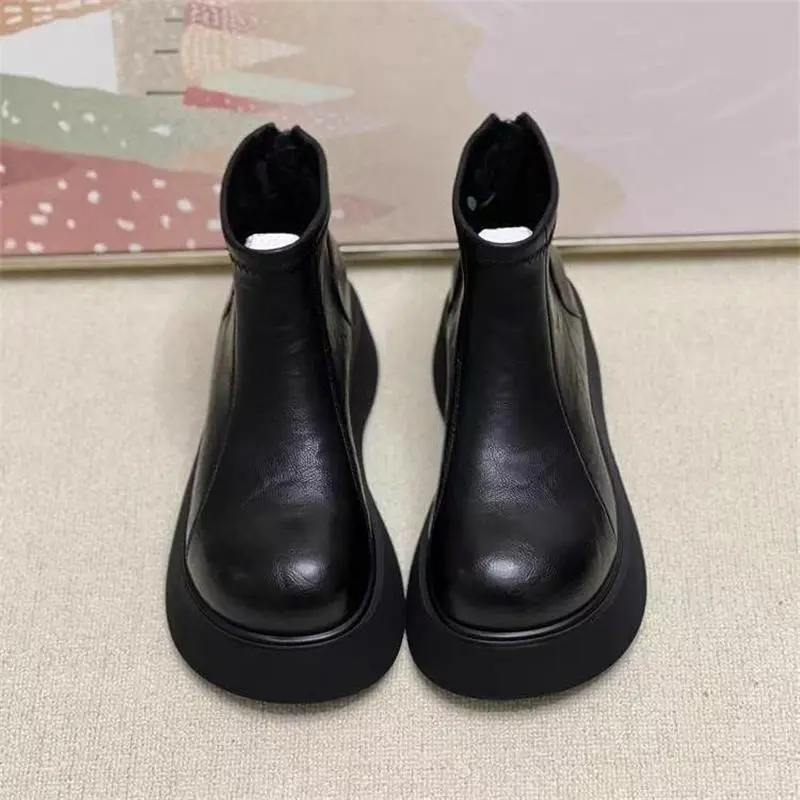 Women's Thick-Sole Warm Short Leather Boots